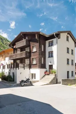 Das Gebäude in dem sich die Ferienwohnung befindet