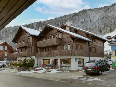 Ein allgemeiner Bergblick oder ein Berglick von der Ferienwohnung aus