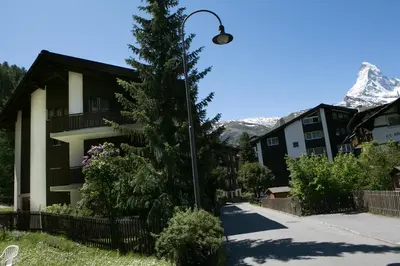 Ein allgemeiner Bergblick oder ein Berglick von der Ferienwohnung aus