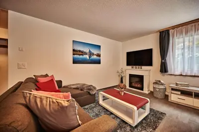 TV/Unterhaltungsangebot in der Unterkunft Apartment Breithorn - Charming home - free parking & Wifi