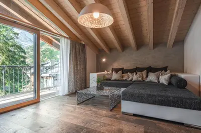 Ein Sitzbereich in der Unterkunft Joe's Place - luxury lifestyle apartment