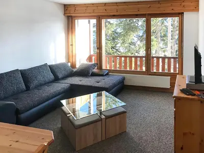 TV/Unterhaltungsangebot in der Unterkunft Apartment Hameau D001 by Interhome