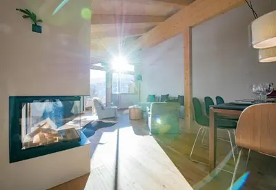 Ein Sitzbereich in der Unterkunft Chalet Ledibach