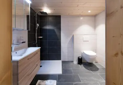 Ein Badezimmer in der Unterkunft Chalet Ledibach