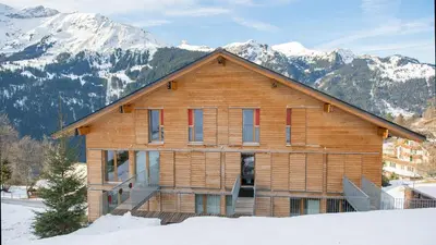 Ein allgemeiner Bergblick oder ein Berglick von der Ferienwohnung aus