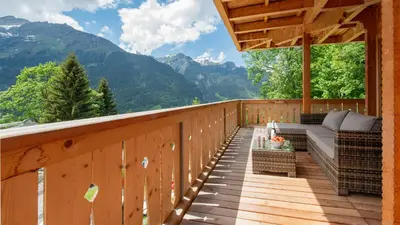 Ein allgemeiner Bergblick oder ein Berglick von der Ferienwohnung aus