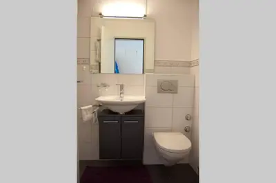 Ein Badezimmer in der Unterkunft Mireille, Appartment 61