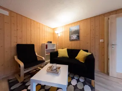Ein Sitzbereich in der Unterkunft Ferienwohnung Meiringen 