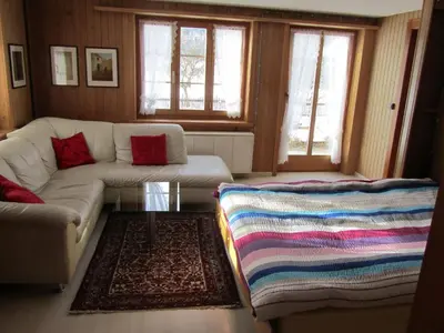 Ein Sitzbereich in der Unterkunft Chalet Halten