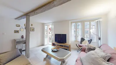TV/Unterhaltungsangebot in der Unterkunft Beautiful apartment in the heart of the old city