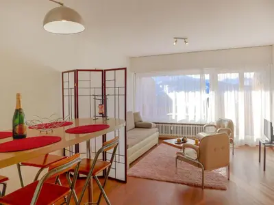 Ein Sitzbereich in der Unterkunft Studio Eperon B 22 by Interhome