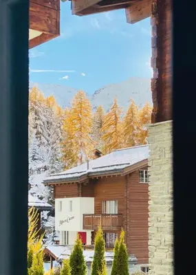 Ein allgemeiner Bergblick oder ein Berglick von der Ferienwohnung aus