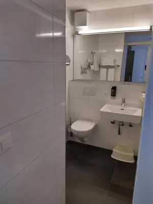 Ein Badezimmer in der Unterkunft Hotel Sherlock Holmes & Khana Restaurant 