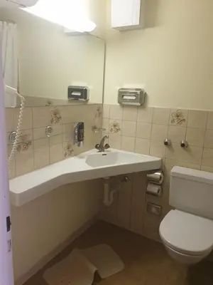 Ein Badezimmer in der Unterkunft Hotel Sherlock Holmes & Khana Restaurant 