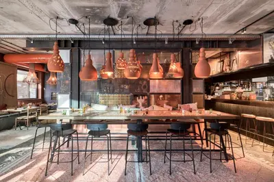 Ein Restaurant oder anderes Speiselokal in der Unterkunft Nomad by CERVO Mountain Resort