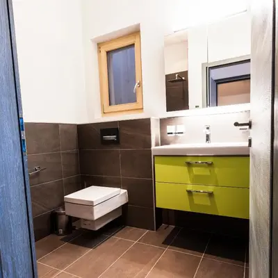 Ein Badezimmer in der Unterkunft Chalet Ibex, à côté de la piste de Veysonnaz