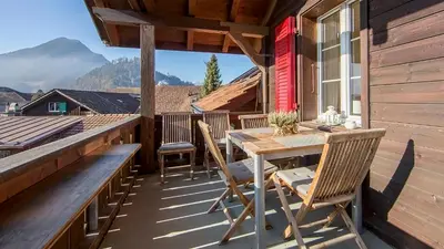 Ein allgemeiner Bergblick oder ein Berglick von der Ferienwohnung aus