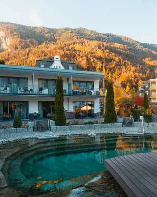 Ein allgemeiner Bergblick oder ein Berglick von des Hotels aus