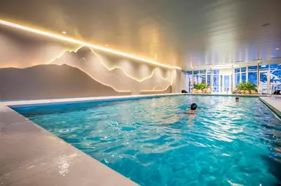 Der Swimmingpool an oder in der Nähe von Belvedere Swiss Quality Hotel