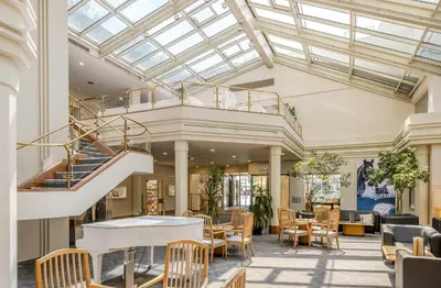Ein Sitzbereich in der Unterkunft Hotel Metropole Interlaken