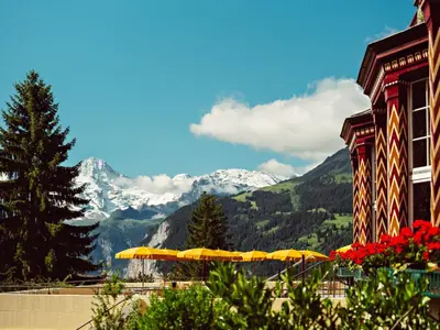 Ein allgemeiner Bergblick oder ein Berglick von des Hotels aus