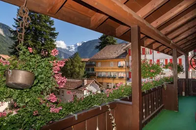 Ein allgemeiner Bergblick oder ein Berglick von des Hotels aus
