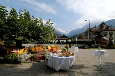 Ein allgemeiner Bergblick oder ein Berglick von des Hotels aus