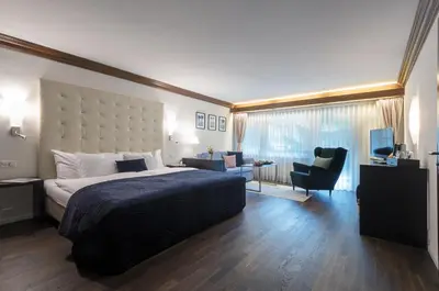 Ein Bett oder Betten in einem Zimmer der Unterkunft Le Mirabeau Resort & Spa
