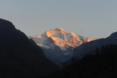 Ein allgemeiner Bergblick oder ein Berglick von des Hotels aus