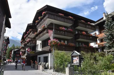 Das Gebäude in dem sich das Hotel befindet