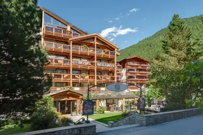 Ein allgemeiner Bergblick oder ein Berglick von des Hotels aus