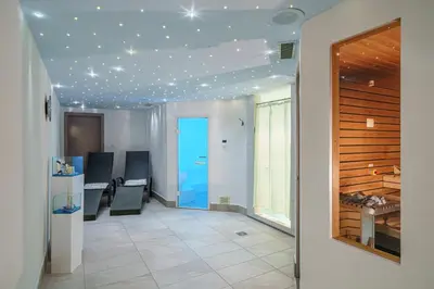 Ein Badezimmer in der Unterkunft Hotel Alpenroyal
