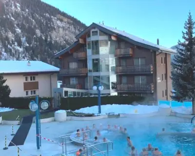 Ein allgemeiner Bergblick oder ein Berglick von des Hotels aus
