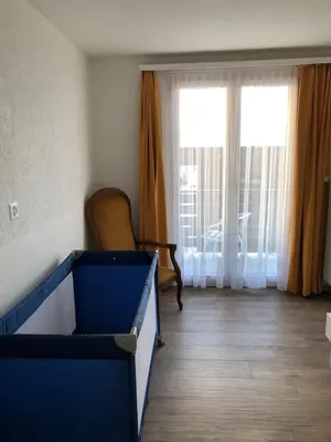 Ein Sitzbereich in der Unterkunft Chalet Wanda
