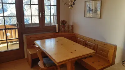 Ein Sitzbereich in der Unterkunft Ferienwohnung Silberdistel