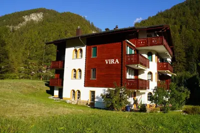 Ein allgemeiner Bergblick oder ein Berglick von der Ferienwohnung aus