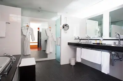 Ein Badezimmer in der Unterkunft Victoria Jungfrau Grand Hotel & Spa
