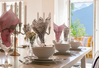 Ein allgemeiner Bergblick oder ein Berglick von der Ferienwohnung aus