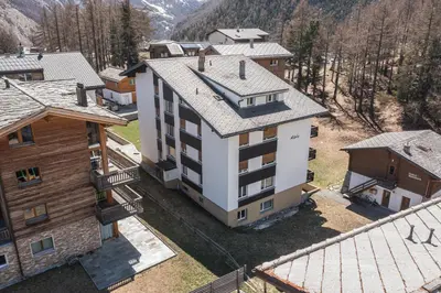 Ein allgemeiner Bergblick oder ein Berglick von der Ferienwohnung aus