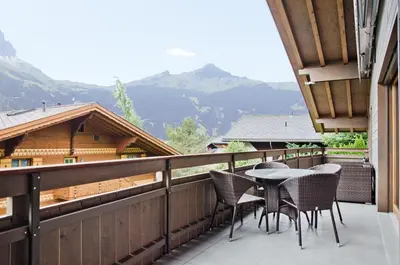 Ein allgemeiner Bergblick oder ein Berglick von der Ferienwohnung aus