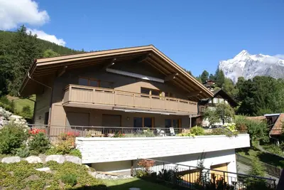 Ein allgemeiner Bergblick oder ein Berglick von der Ferienwohnung aus