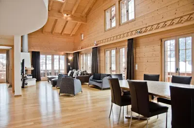 Ein Sitzbereich in der Unterkunft Chalet Rivendell - GRIWA RENT AG