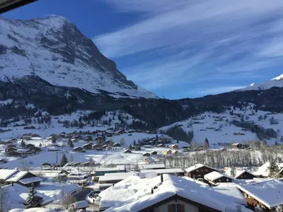 Ein allgemeiner Bergblick oder ein Berglick von der Ferienwohnung aus