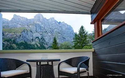 Ein allgemeiner Bergblick oder ein Berglick von des Hotels aus