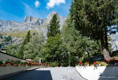 Ein allgemeiner Bergblick oder ein Berglick von des Hotels aus