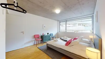 Ein Bett oder Betten in einem Zimmer der Unterkunft Bright and luminous 2-bedroom-flat in downtown
