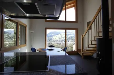 Ein allgemeiner Bergblick oder ein Berglick von der Ferienwohnung aus