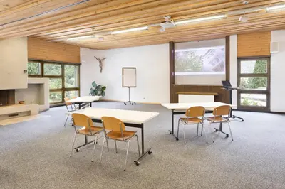 Der Geschäftsbereich oder Konferenzraum in der Unterkunft Hotel & Bildungshaus St. Jodern