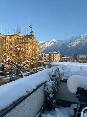 Ein allgemeiner Bergblick oder ein Berglick von der Ferienwohnung aus