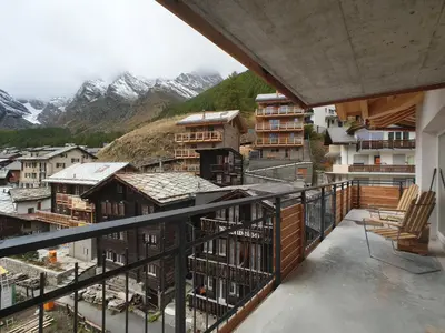 Ein allgemeiner Bergblick oder ein Berglick von der Ferienwohnung aus